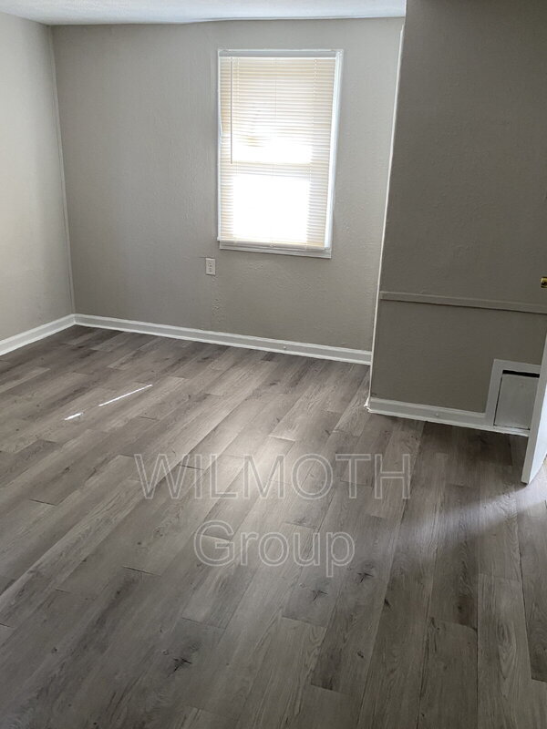 Photo - 2373 N Oxford St