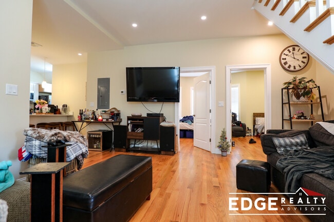 Photo - 35 Winship St Unidad 2