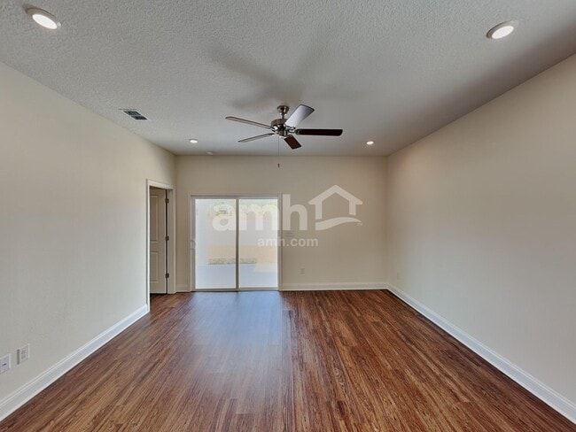 Photo - 253 Onate Cir