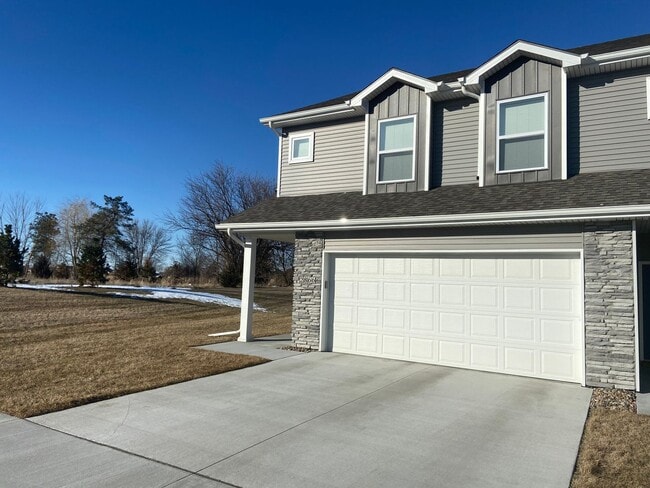 Photo - Fabulously Beautiful Townhome in NW Ankeny