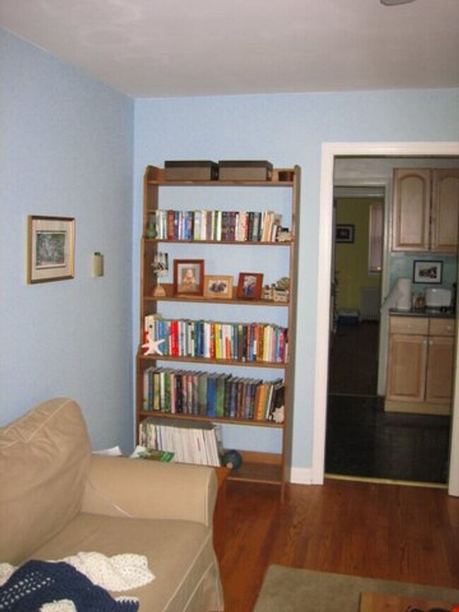 Photo - 8320 Roanoke Ave Unidad 2