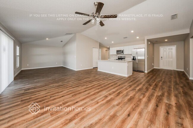 Photo - 1109 SW Khan Dr