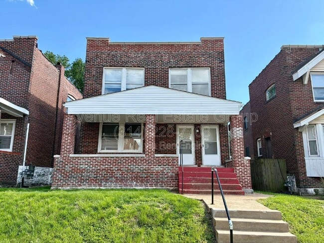 Building Photo - 3228 Arsenal St