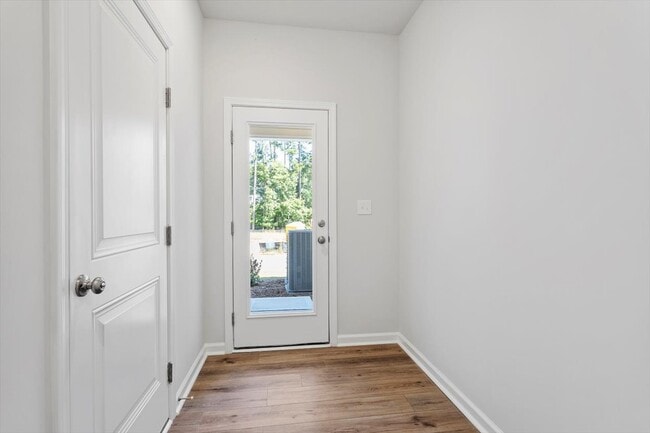 Photo - 372 Chesapeake Cmns St