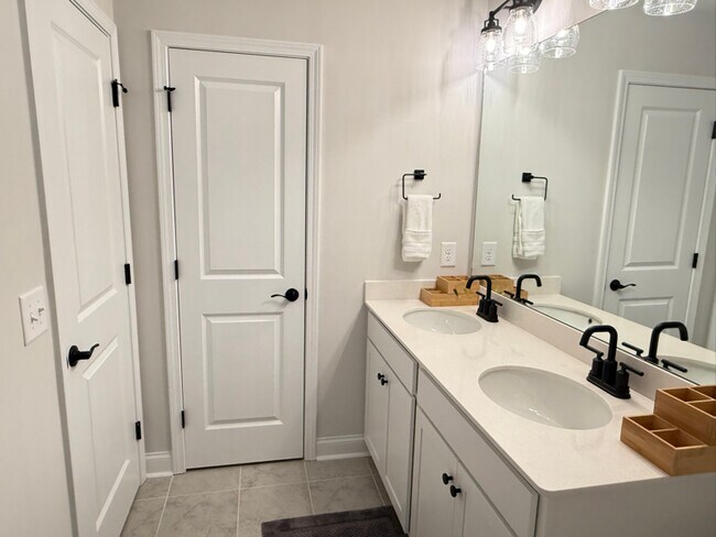 Photo - 4045 Grommet Ct