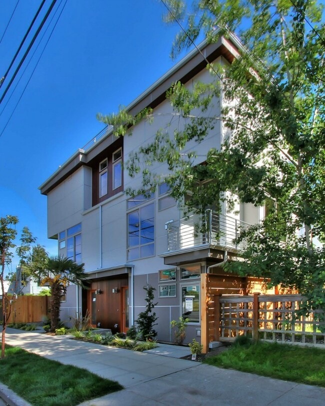 Photo - 2611 NW 65th St