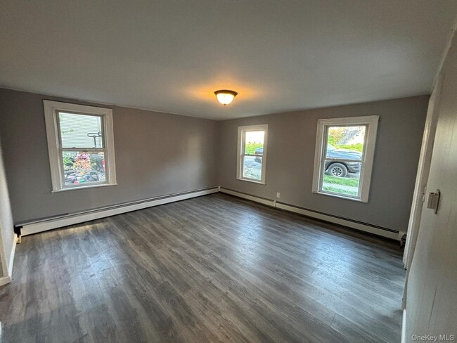 Photo - 42 Maple St