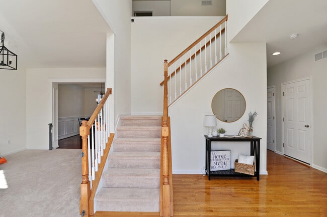 Photo - 20 E Darby Cir