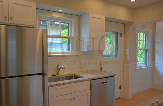 Photo - 1714 S Maple Blvd