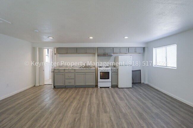 732 N Victor Ave Unit C