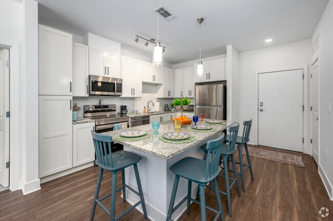 2BR, 2BA – 871SF - Kitchen - Flats at College Park