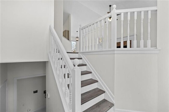 Photo - 5068 Furlong Way