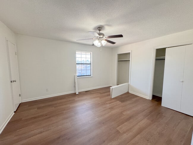 Photo - 113 Ellis Rd