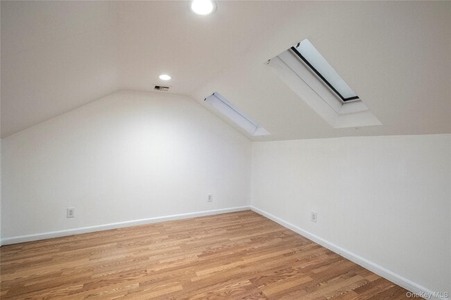 Photo - 14 Bayville Ave Unit 4