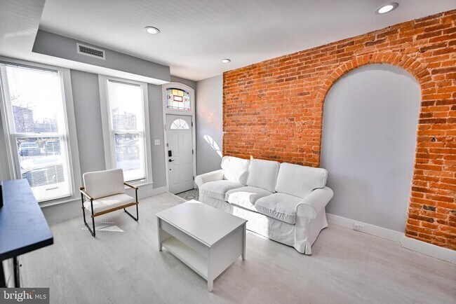 Photo - 1015 Riverside Ave