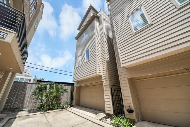 Photo - 1807 W Webster St