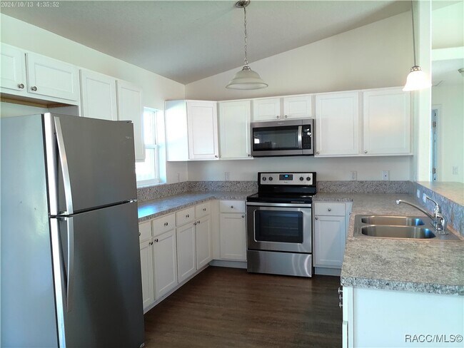 Photo - 137 N Independence Hwy