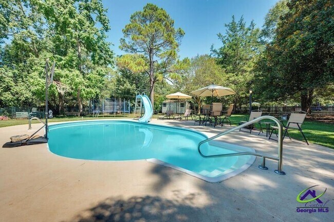 Photo - 422 Forrest Dr