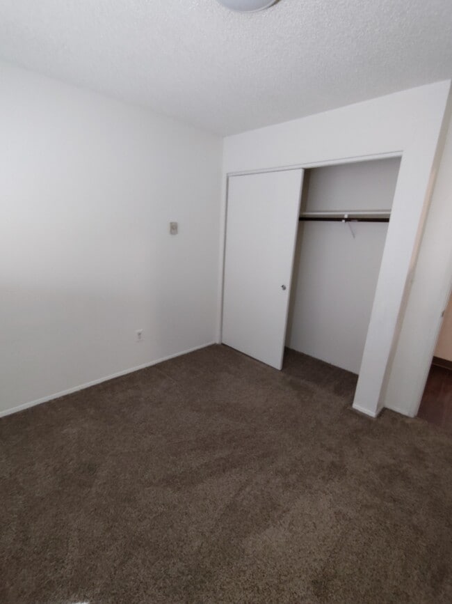 Oak Manor Apartments