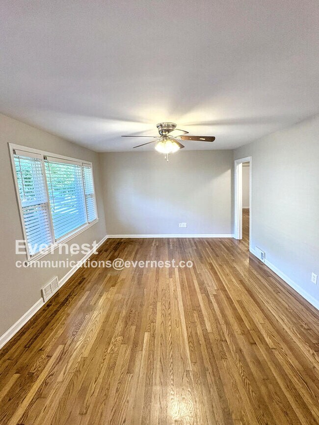 Photo - 2722 Harrington Dr