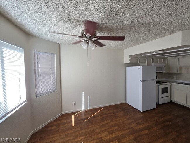 Building Photo - 1104 Pinto Rock Ln Unit 201