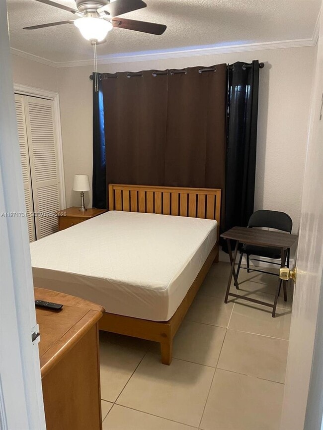 Photo - 4717 Washington St