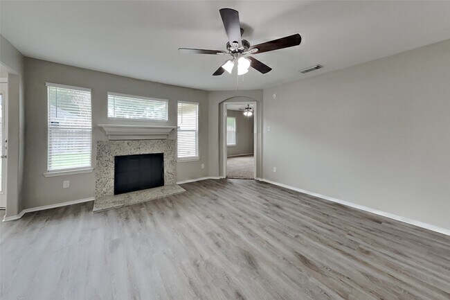 Photo - 19722 Campfield Dr