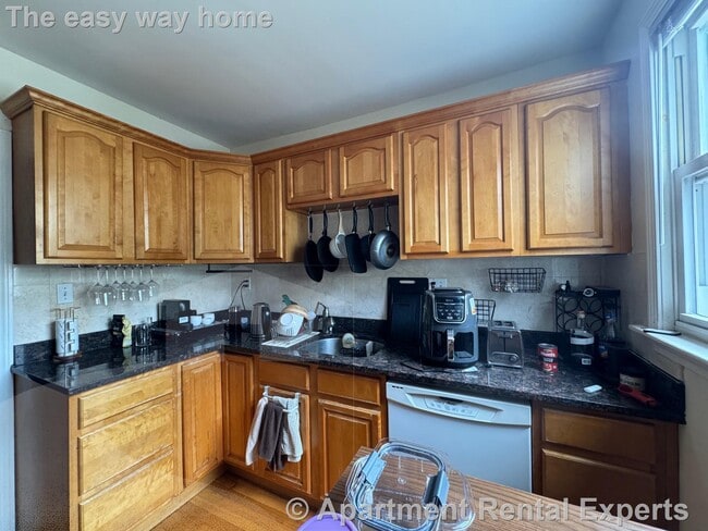 Photo - 33-35 Magnus Ave Unit #3 Unidad #3
