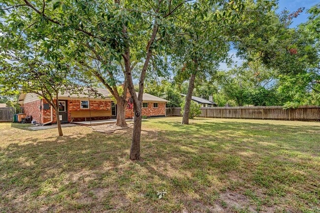 Building Photo - 7402 Bucknell Dr Rental