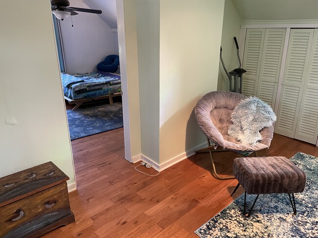 living room - 208 Willow St