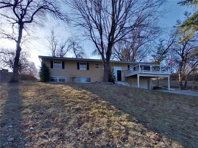 Photo - 1475 Valley Dr House