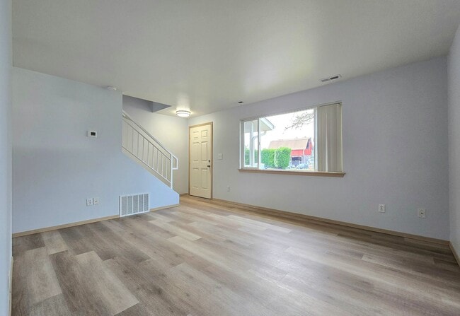 Photo - 7513 59th Dr NE