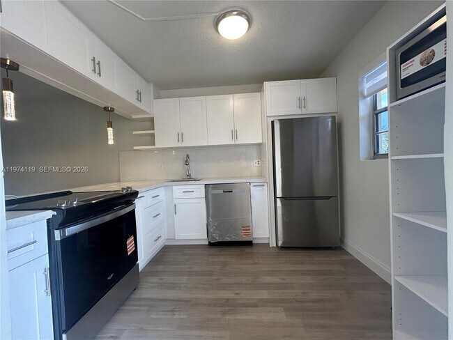 Photo - 301 Cambridge Rd Unit 211