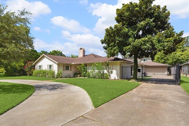 Building Photo - 18438 Point Lookout Dr Rental