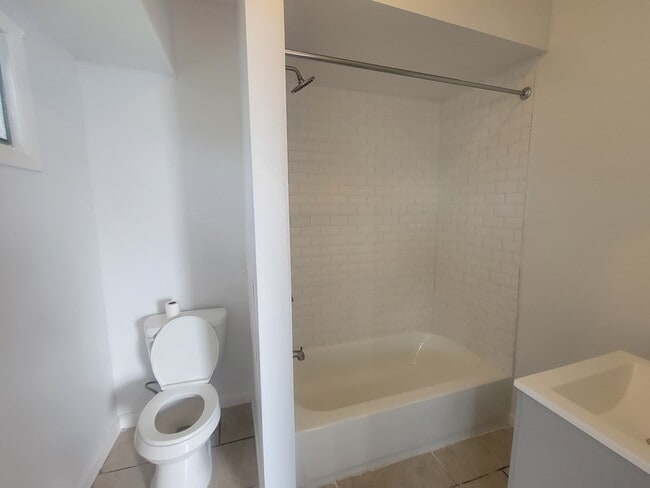 Photo - 104-108 Madison St Unit 104-3