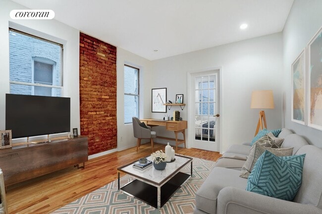 Photo - 3161 Broadway