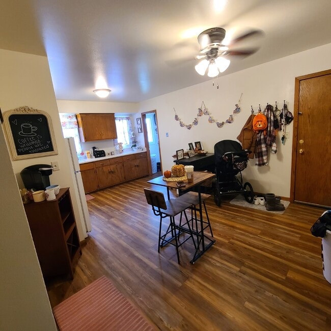 Cocina - 628 E Monroe Ave