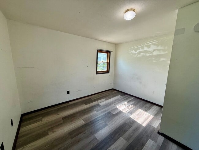 Photo - 305 Liberty St Unit Lower