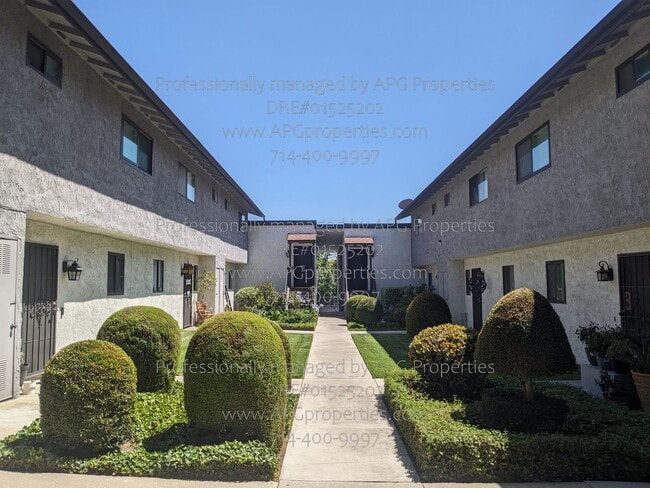 Building Photo - 636 E Birch St