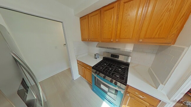 Photo - "3-Bedroom Home in Roseville with Cozy 999 Sq Ft of Living Space!"