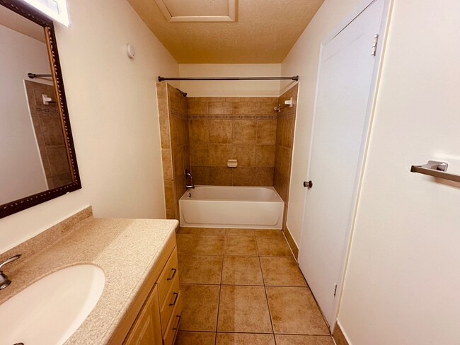 Photo - 1810 West St