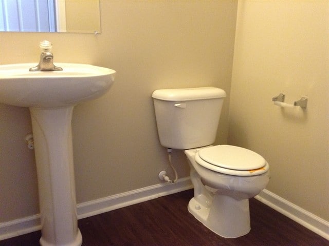 Photo - 928 Delhi Dr