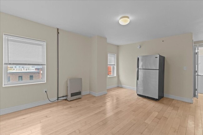 Photo - 141 Main St Unit APT 2