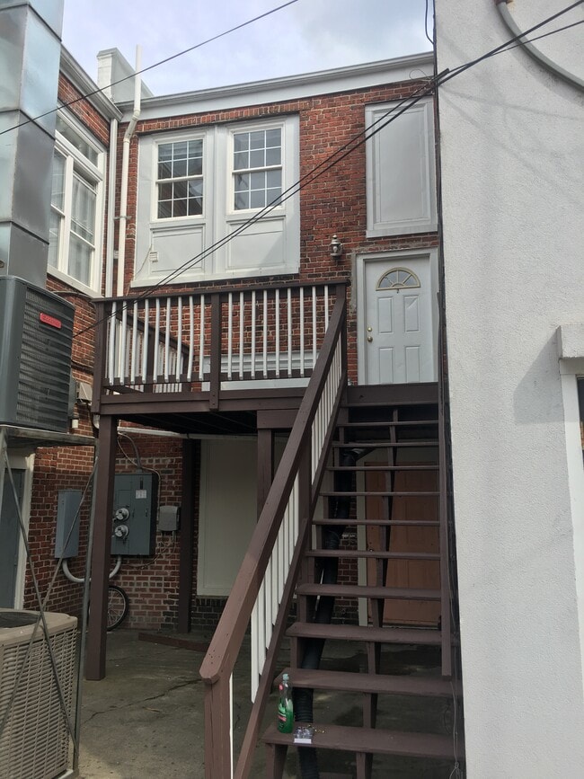 Photo - 310 N Laurel St Unit 2nd floor