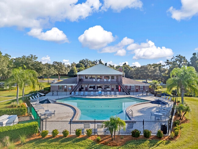 Building Photo - Carlton Arms of North Lakeland
