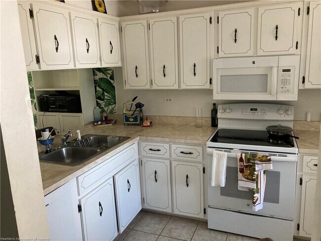 Photo - 3533 Edgewater Dr