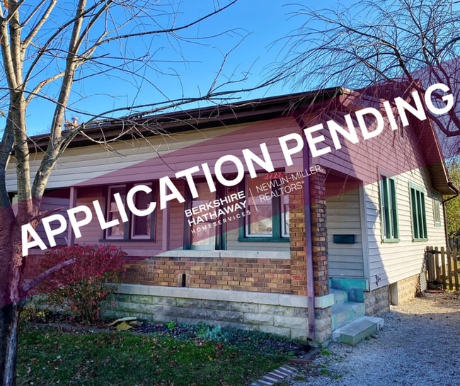 Building Photo - 2 Bedroom 1 Bath Home