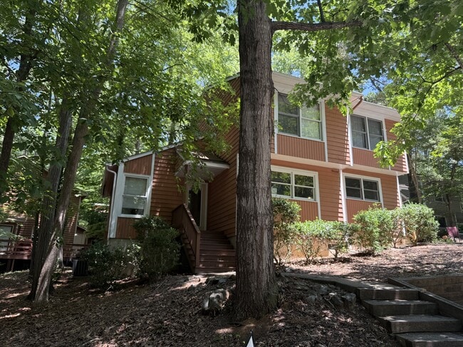 Building Photo - 113 S Peak Dr