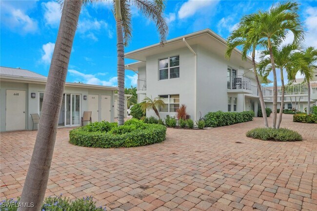 Photo - 642 12th Ave S