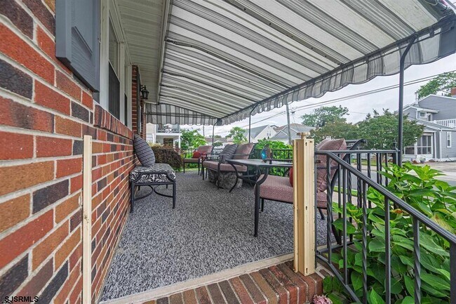 Photo - 112 N Argyle Ave